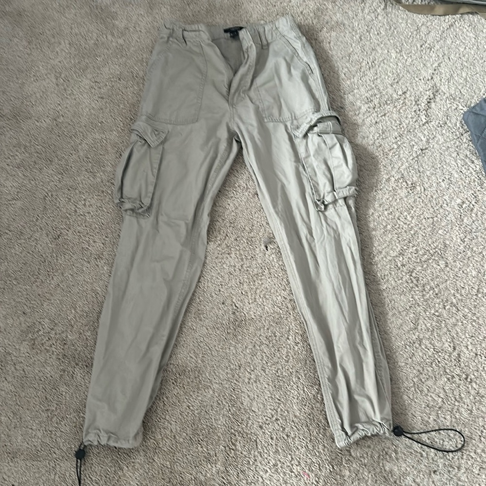forever 21 khaki cargos small